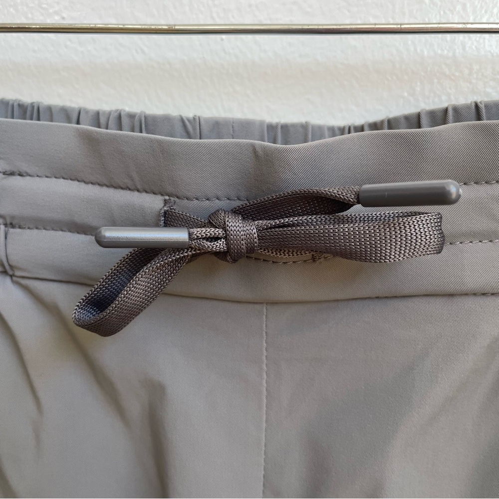 Jian Ye Basic Unit Gray Technical Track Jogger Pa… - image 4